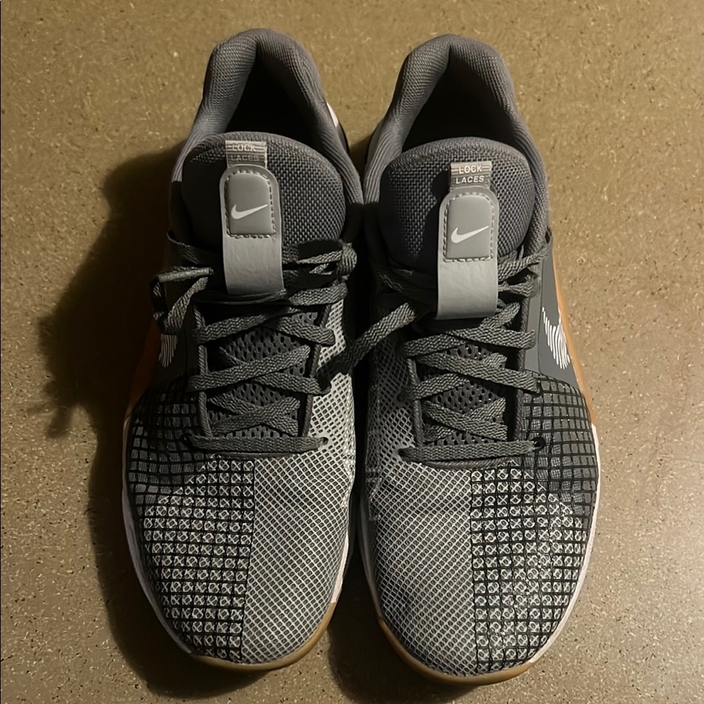 Nike Metcon 8 men’s shoes.